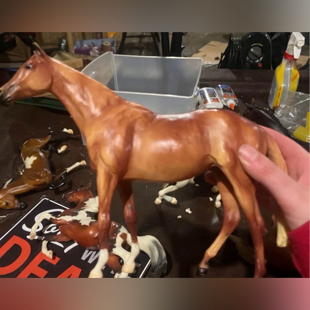 Retired racing thoroughbred Breyer Horse Model 2015-2017